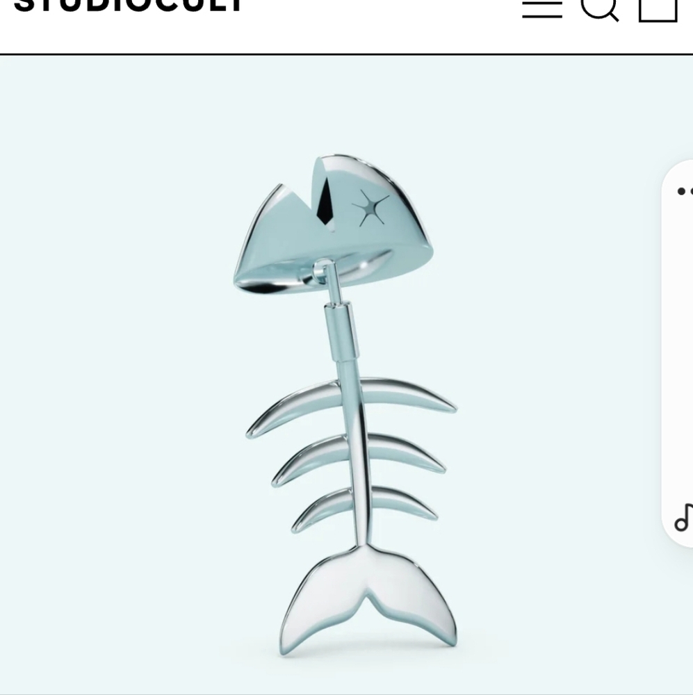 Studiocult Silver Fishbone Earring sold Out Online.  For Men Or Women.